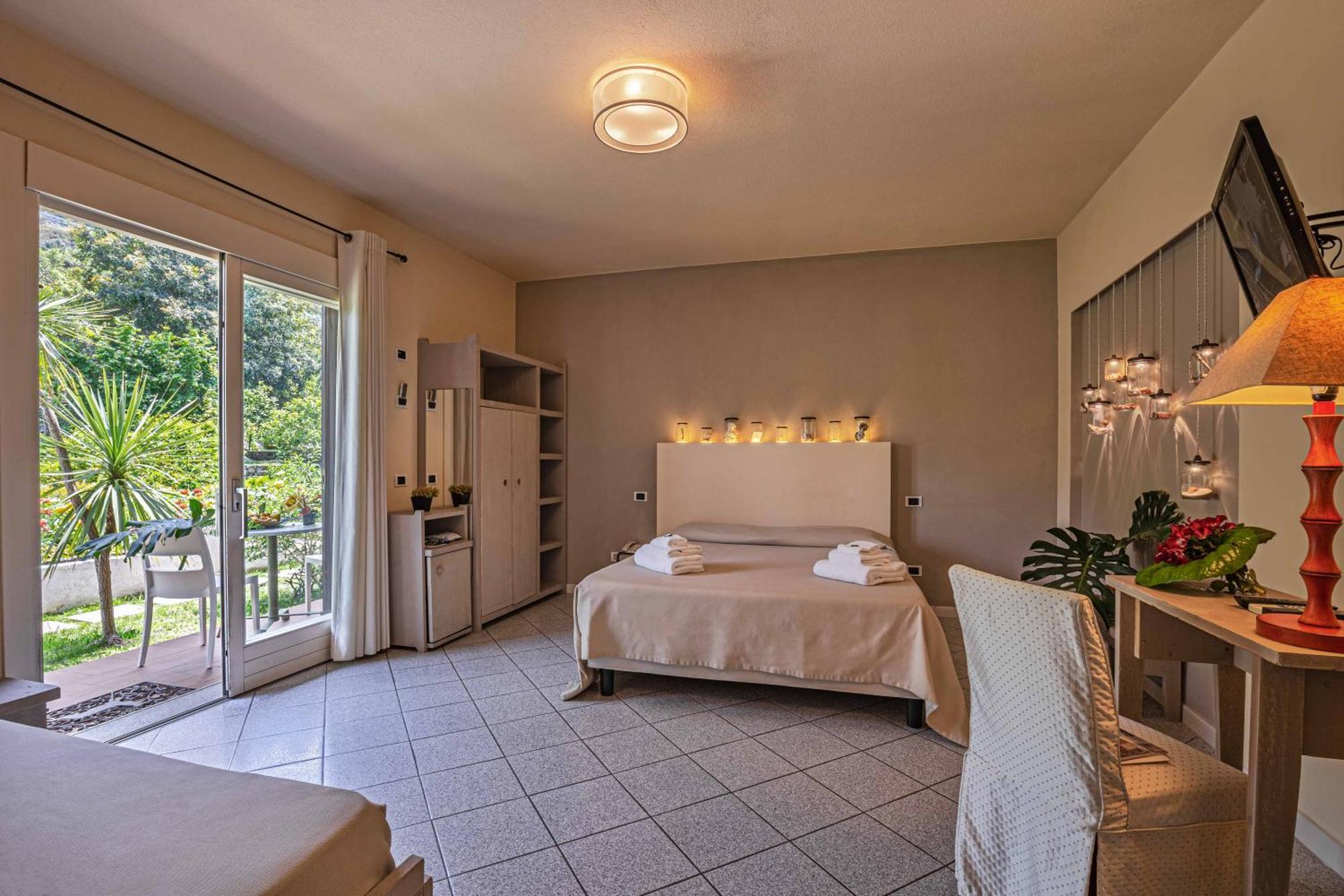 Hotel Cernia Isola Botanica Sant'Andrea  Luaran gambar